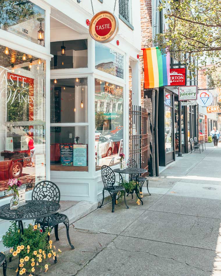 437b51 bdb4818ebffc416f8b9e358c09b89e59mv2 - Discover Louisville: The Top 15 LGBT-Friendly Neighborhoods You Need to Know