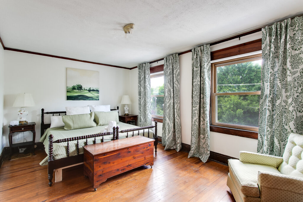 437b51 debb58f2a06c42de80dec7a2dc744903mv2 - Important Updates to Louisville's Short-Term Rental Laws: What Hosts and Owners Need to Know