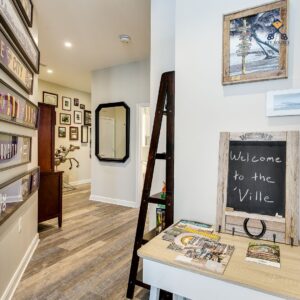 fae925 7afaf5a1609d49ffbc8948f72cddcfcbmv2 - Tips to Help You Furnish & Decorate Your STR Property